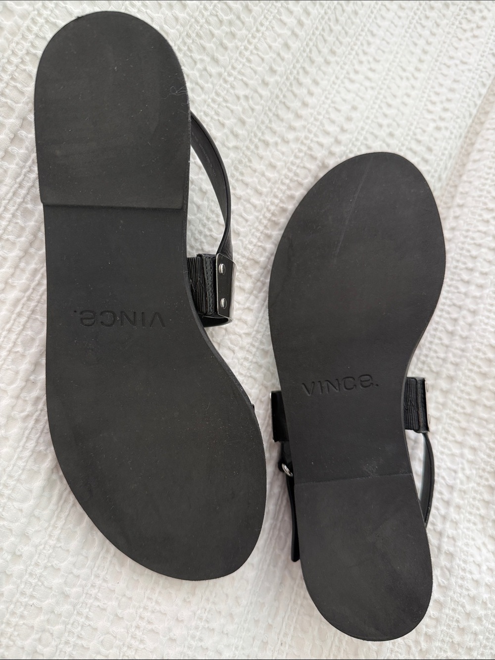 VINCE “Ciara” Black Leather & Silver Metal Plaque Sandals Size 8.5 - Picture 3 of 8